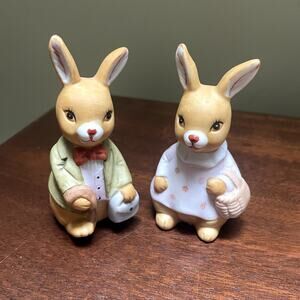 Charming Cottage Bunny Figurines - Beatrix Potter Inspired